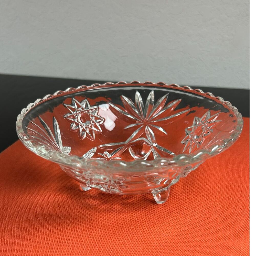 Vtg footed Anchor Hocking - Scalloped Edges- Star of David- Clear Pressed Glass